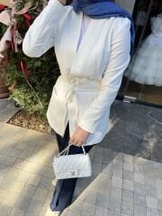 Beyaz Cepli Kuşaklı Ceket