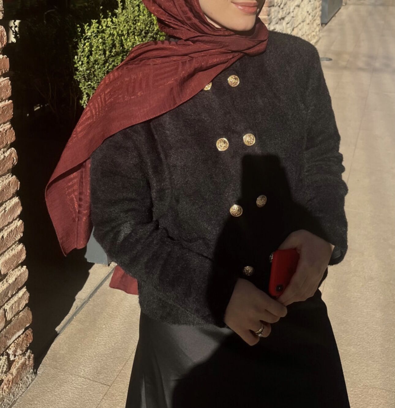 Siyah Önü Düğmeli Kazak