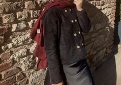 Siyah Önü Düğmeli Kazak