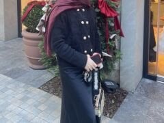 Siyah Önü Düğmeli Kazak