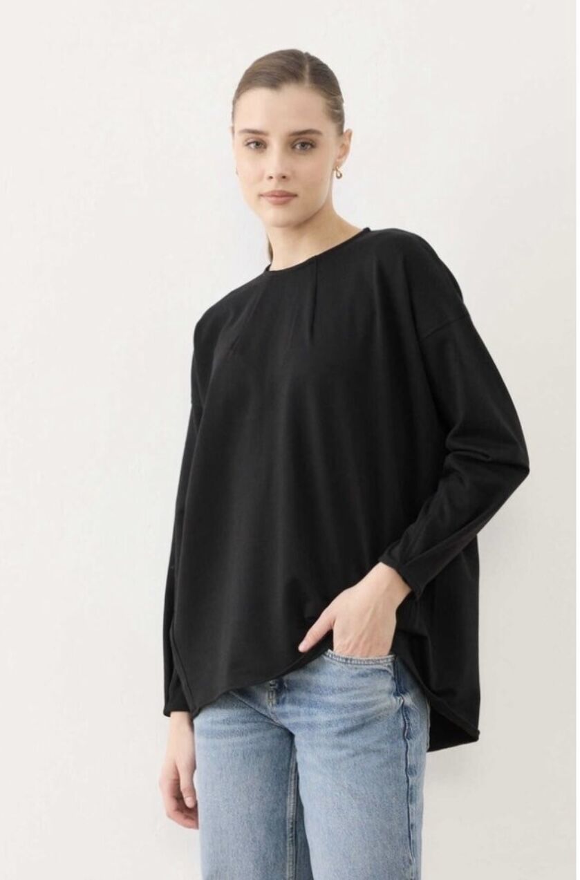 Siyah Kolu Dikiş Detaylı Sweatshirt