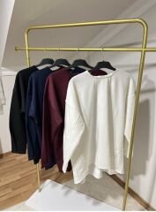 Siyah Kolu Dikiş Detaylı Sweatshirt