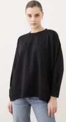 Siyah Kolu Dikiş Detaylı Sweatshirt