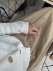 Beyaz Gold Düğmeli Kazak