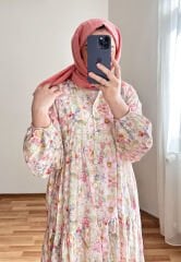 Çiçek Desenli Elbise Yavruağzı