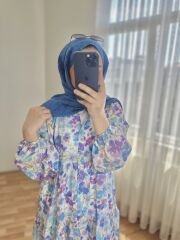 Çiçek Desenli Elbise