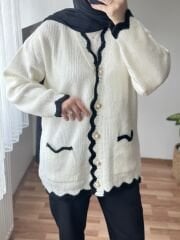 İnci Düğmeli Hırka Ekru