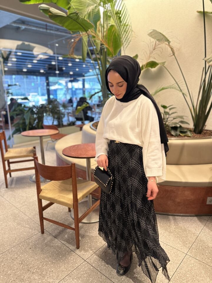 Astarlı Şifon Etek || Siyah