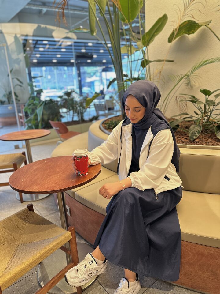 Ekru Garni Detaylı İkili Elbise | Lacivert-Beyaz