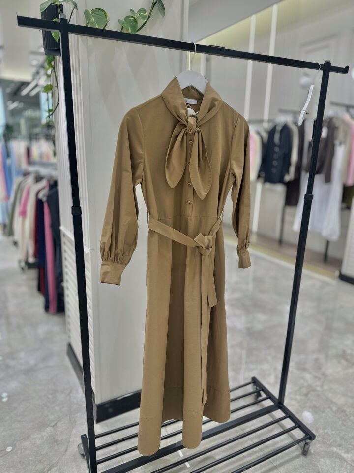 Fiyonklu Camel Elbise
